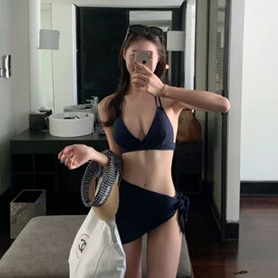 网红性感绑带比基尼三件套女分体泳装 深色格纹度假显瘦温泉泳衣女