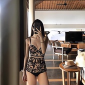 2025泳衣女情侣遮肚显瘦韩国ins新款 性感仙女范网红蕾丝连体泳衣