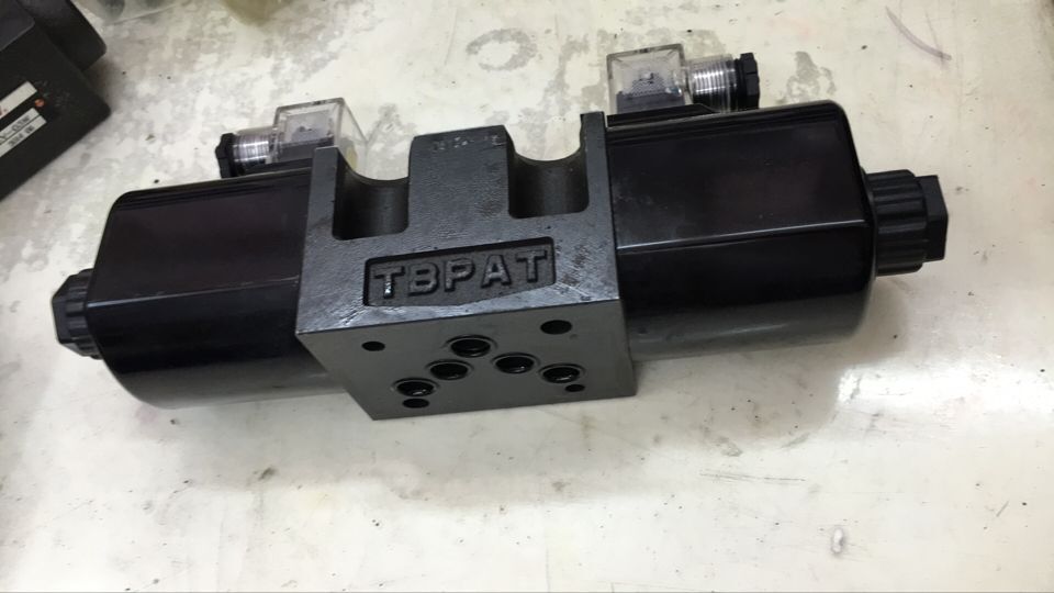 SSB032B2D24VSSAN手动高压新款电磁阀切换阀二位二通电磁换向阀