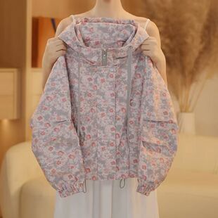 女童外套2026新款春秋款儿童洋气时髦冲锋衣中大童装女孩春季上衣