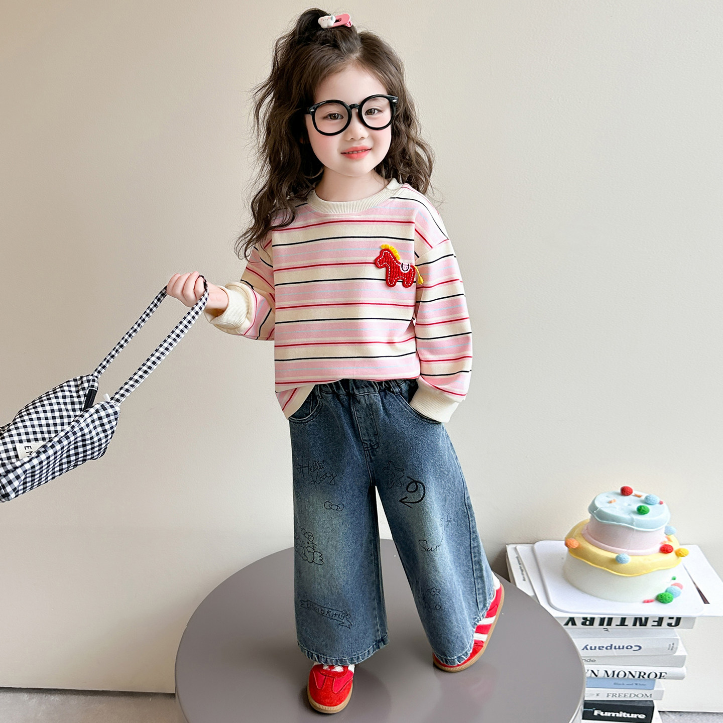 小女孩洋气2026新款儿童春季时尚条纹小马卫衣女宝宝春秋百搭上衣