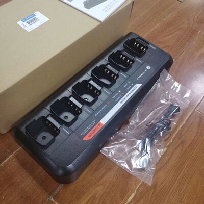 适配摩托罗拉对讲机XIR P8268 P8260 8668i GP328D+/GP338D多座充