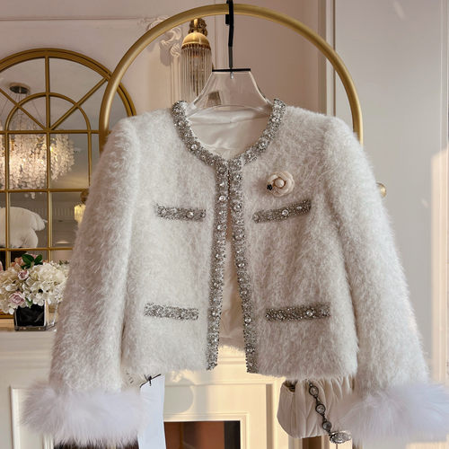 2025年冬季重工水钻轻奢风羽绒内胆小香风气质狐狸毛长袖外套女装