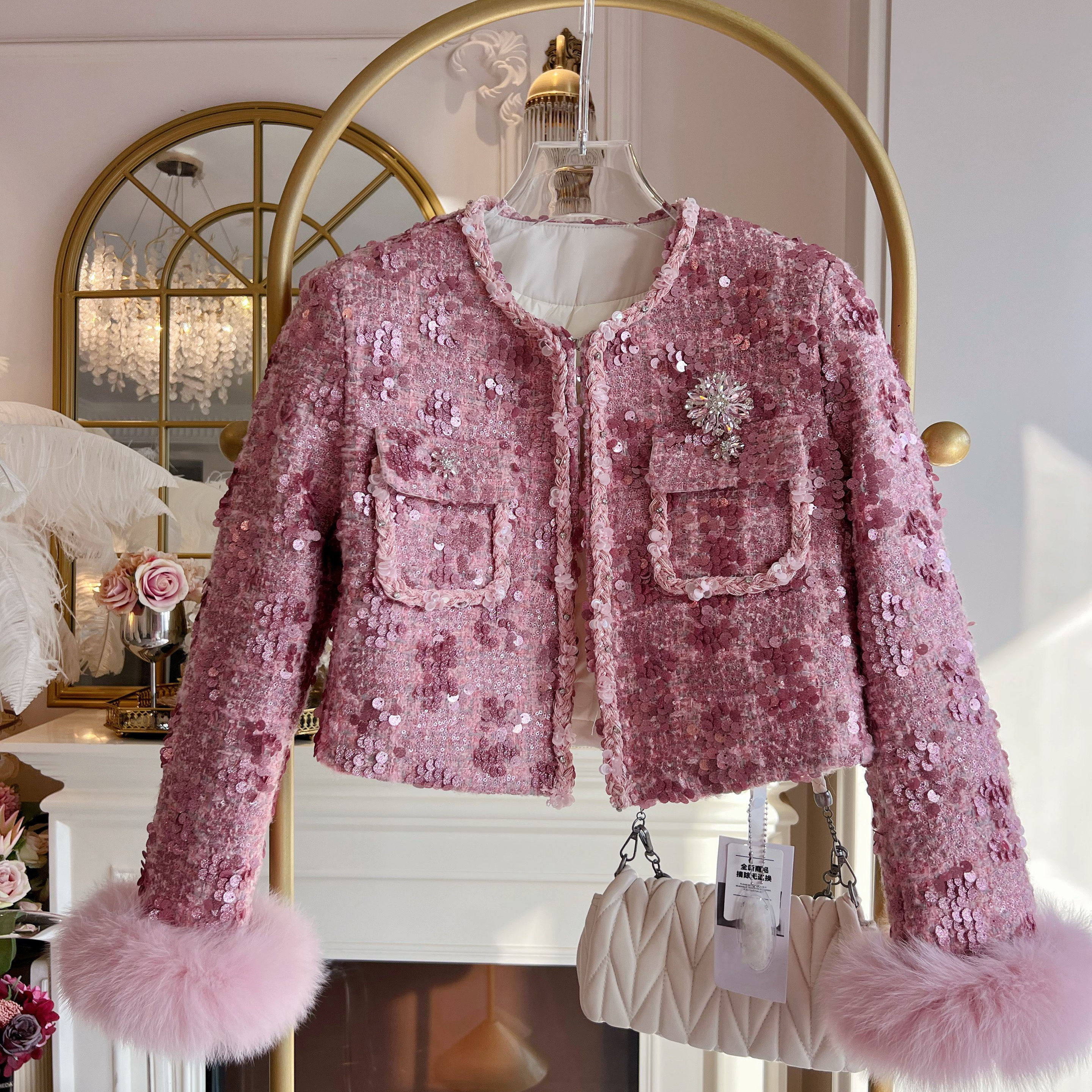 轻奢风重工镶钻羽绒服开衫女2025年冬季狐狸毛长袖亮片小香风外套