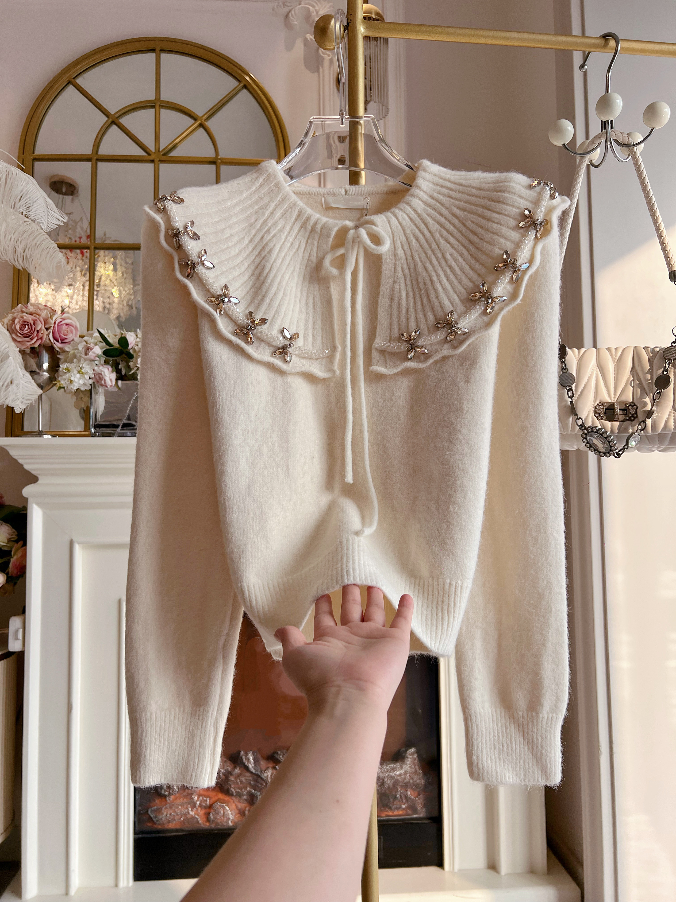 温柔风软糯毛衣女装2026年春季百搭大翻领重工镶钻套头宽松针织衫