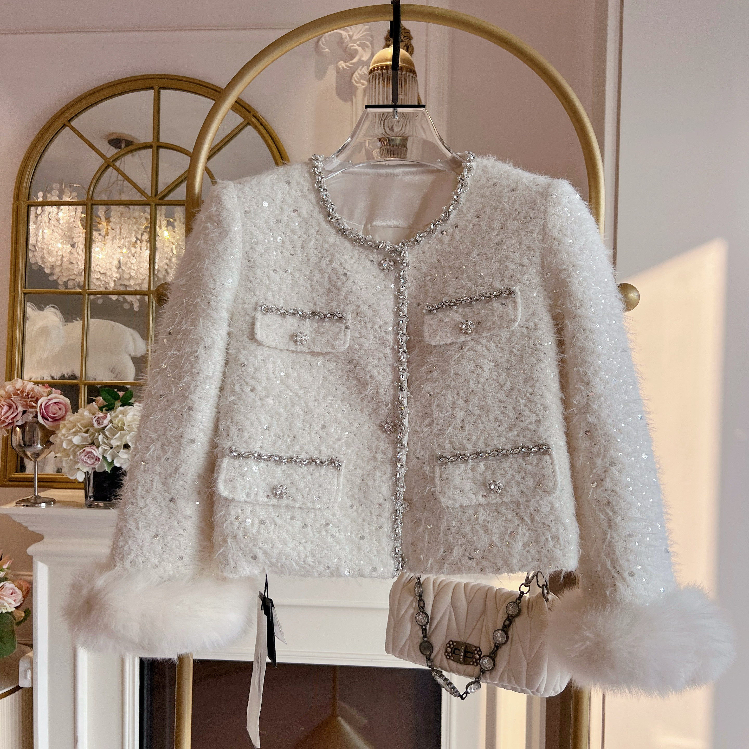 2025年冬季新款重工轻奢风气质水钻羽绒服内胆小香风狐狸毛外套女