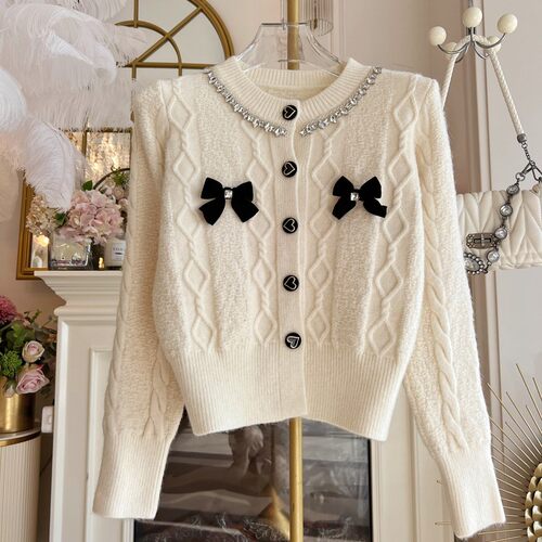 软糯加厚毛衣女装冬2026年设计感重工镶钻单排扣宽松麻花针织开衫