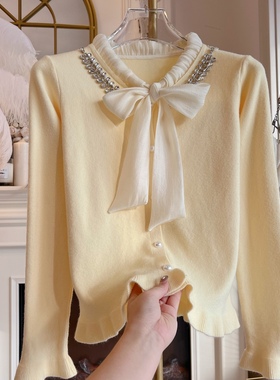 2024年冬季新款重工镶钻蝴蝶结宽松长袖木耳边针织衫毛衣女装潮