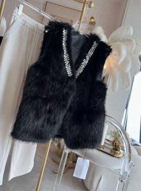 2023年冬季新款重工轻奢水钻羊羔绒马甲背心宽松加厚马夹外套女装