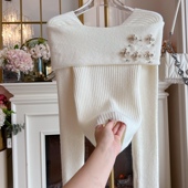 秋冬2024年设计感修身 气质一字肩镶钻针织衫 女装 显瘦气质百搭毛衣