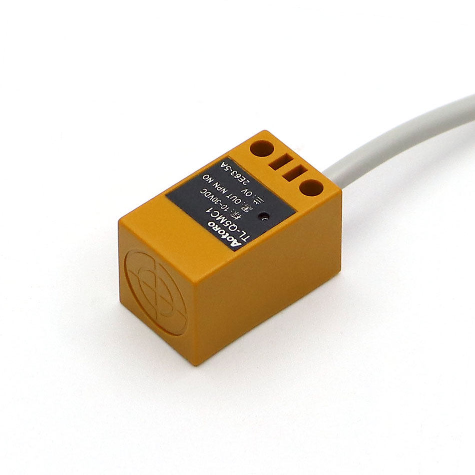 q5mc1/b1/y1/c2/b2直流24v 3线npn pnp接近开关传感器