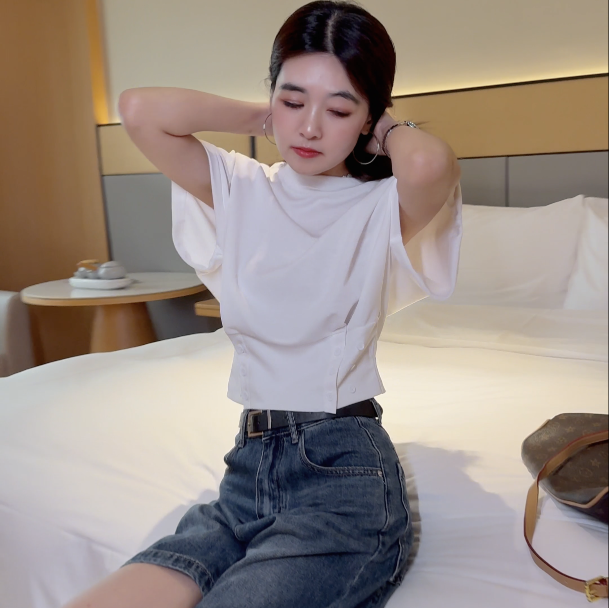 短袖T恤女2025夏装新款设计感慵懒风简约休闲女装蝙蝠袖短款上衣