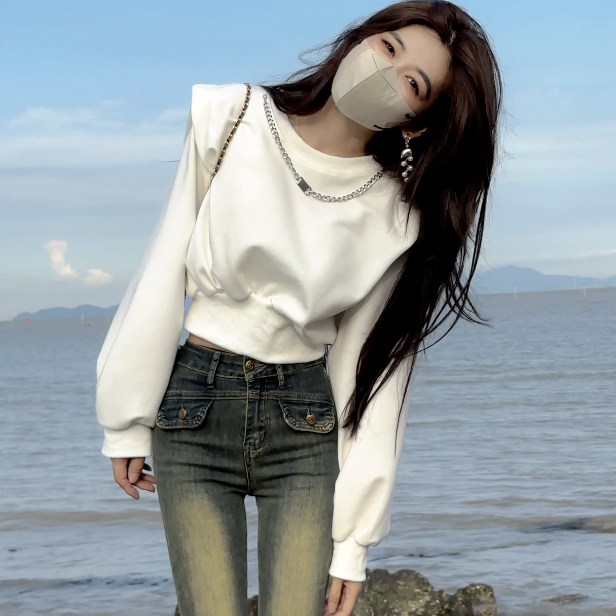 蝙蝠袖时尚短款套头卫衣