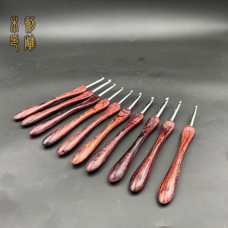 刻雕牌钩针 紫油梨木柄 纯手工编织钩织工具 大号勾针 毛衣钩针