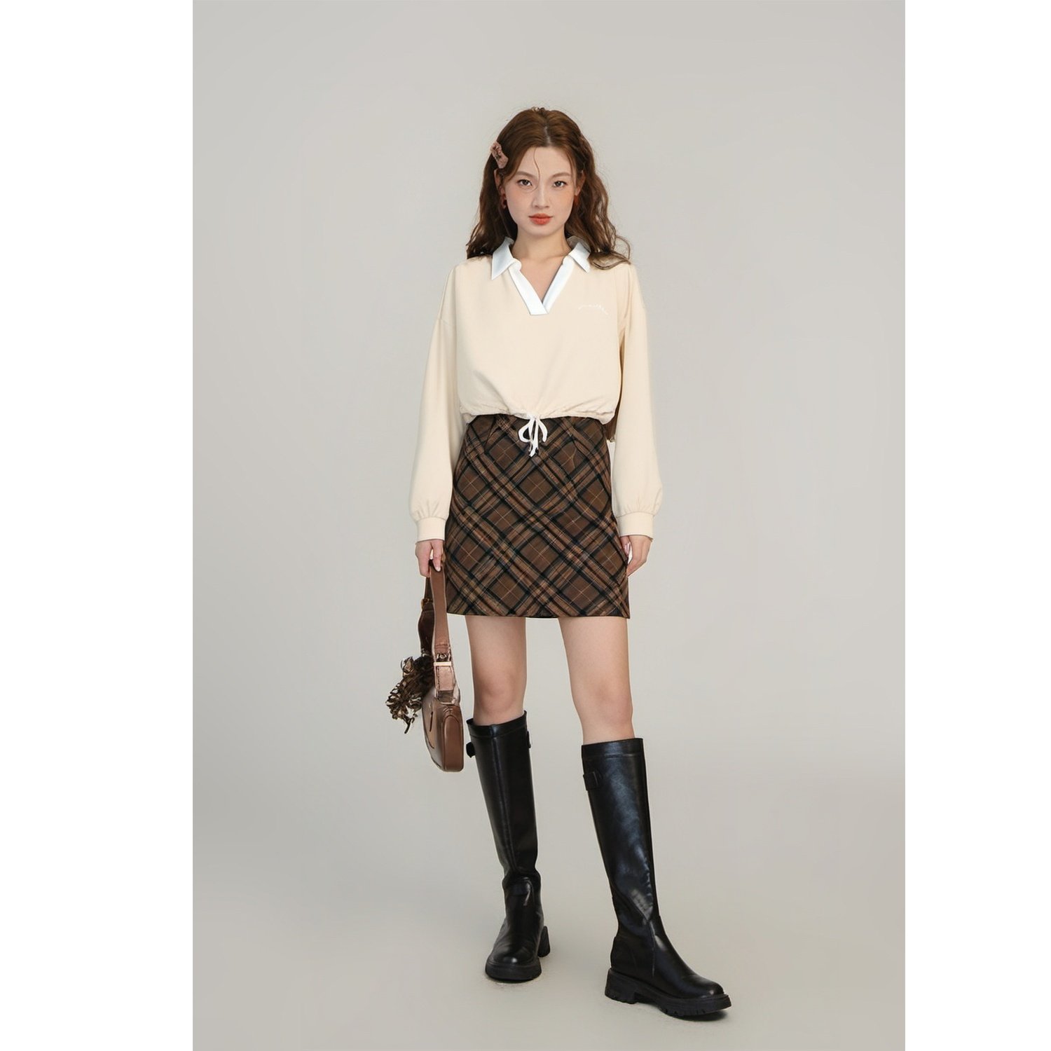 【MB】时尚小V领短款卫衣保暖简约设计感复古简约百搭显瘦MB886