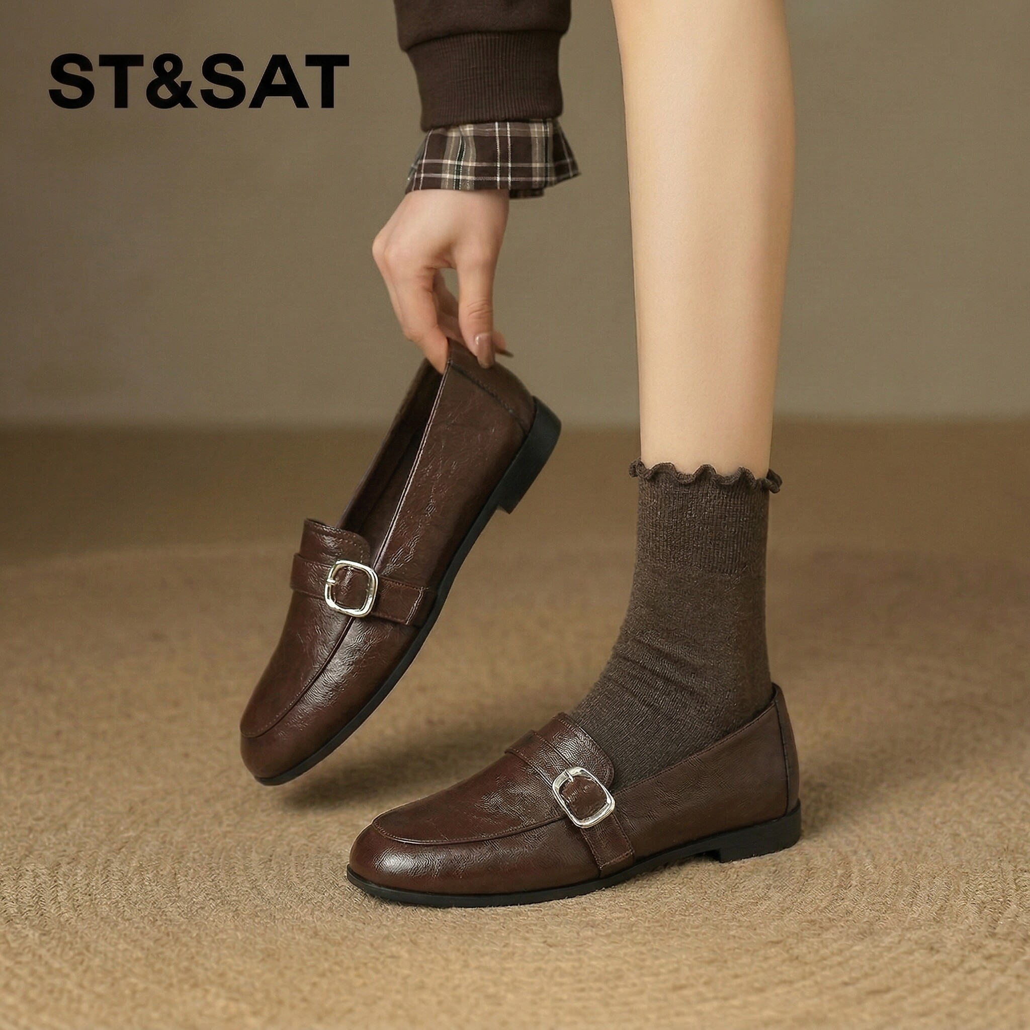 星期六软底乐福鞋女款2026新款夏一脚蹬通勤单鞋金属扣复古小皮鞋