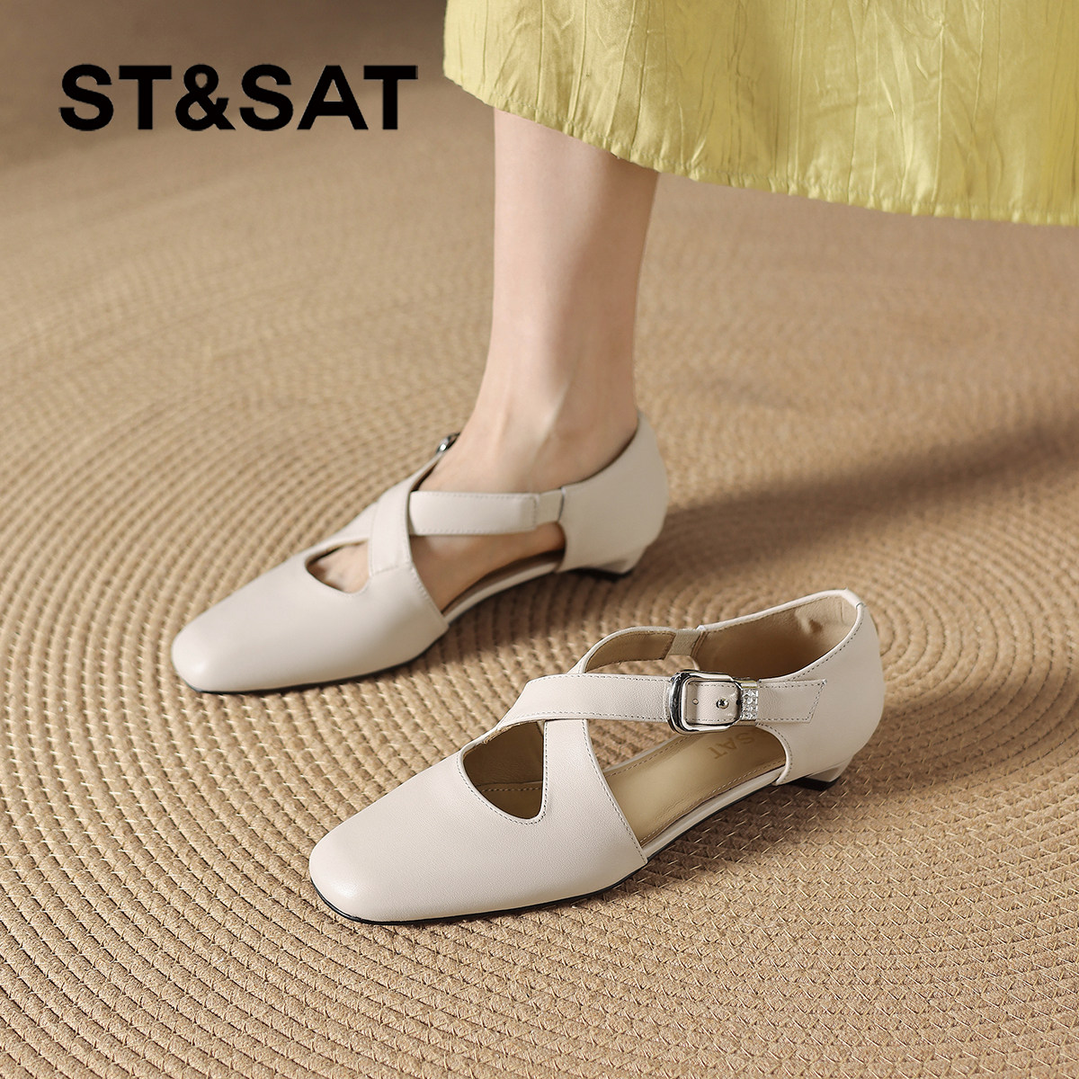 星期六平底单鞋女款2026新款春季低跟浅口包头凉鞋白色气质小皮鞋