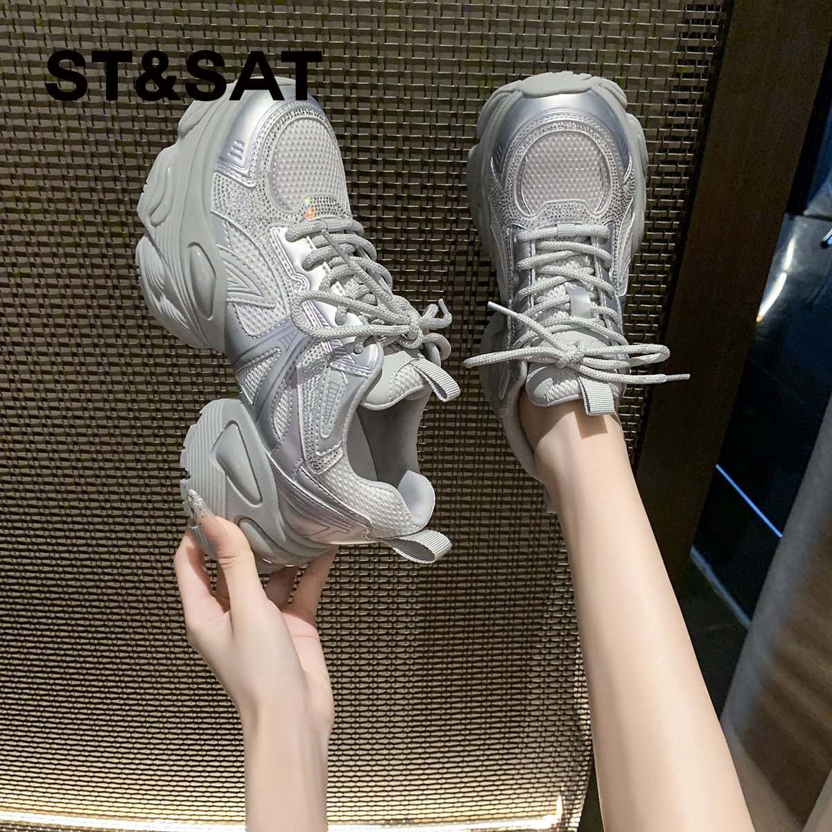 星期六老爹鞋女2025新款夏季网面透气厚底增高休闲运动鞋女款鞋子