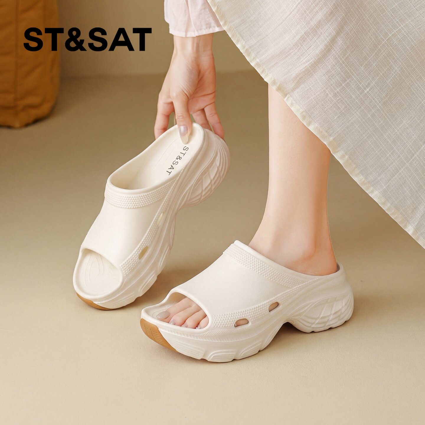 星期六一字拖鞋女2026夏季新款厚底增高显瘦显腿长休闲简约凉拖鞋