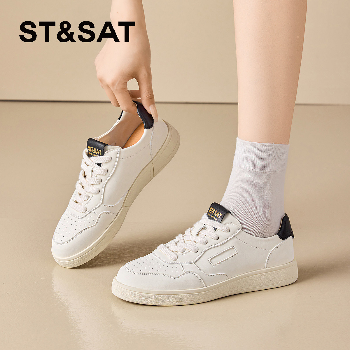 星期六休闲板鞋女款2026新款春季百搭轻便增高运动不累脚小白鞋子