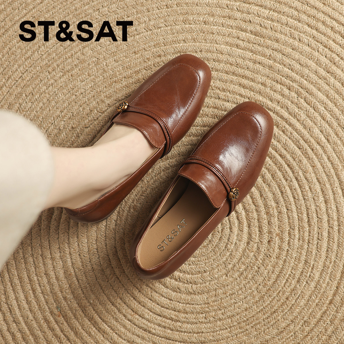 星期六复古山茶花乐福鞋女2026春夏新款粗跟单鞋厚底小皮鞋子