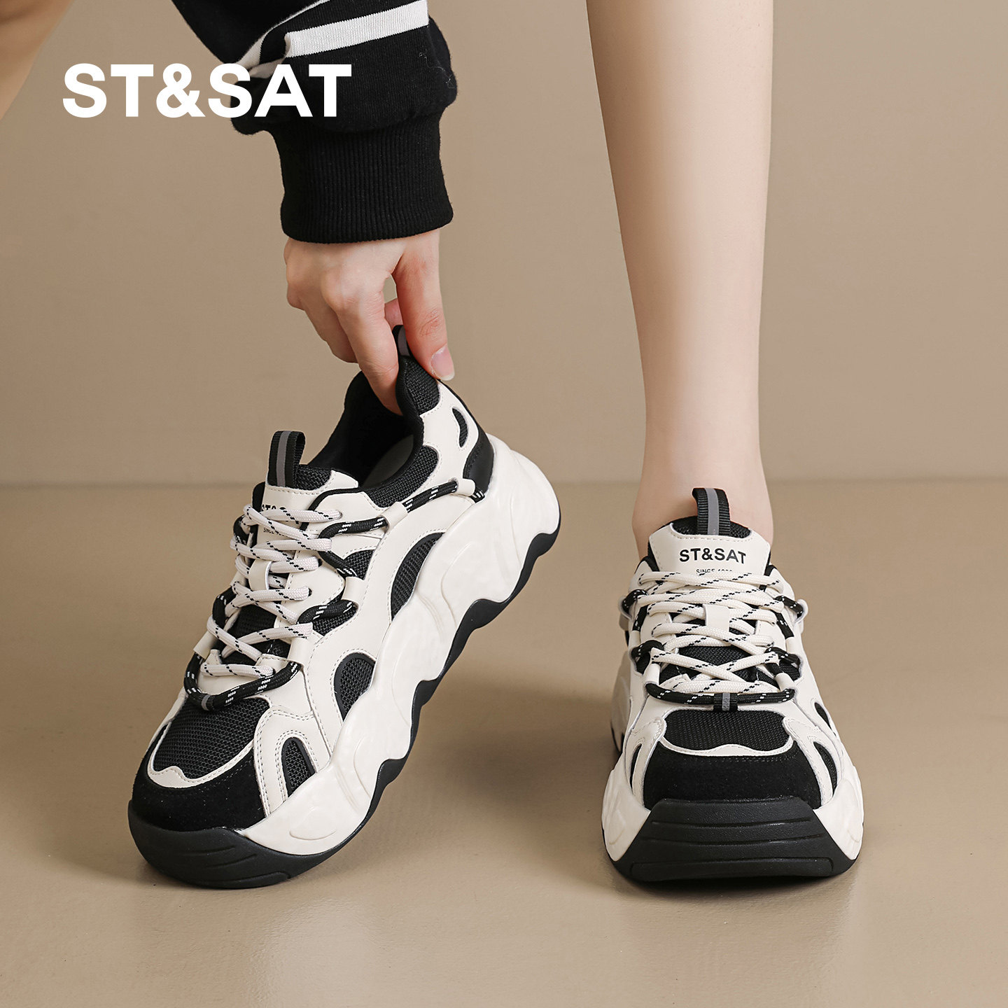 星期六鞋子女鞋秋季流行风格厚底小个子运动鞋女士新款透气老爹鞋