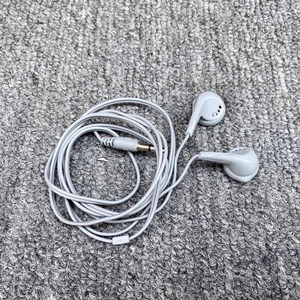 20条包邮 真便宜 1元1条 老耳机 普通耳塞式外贸原装听歌 mp3耳机