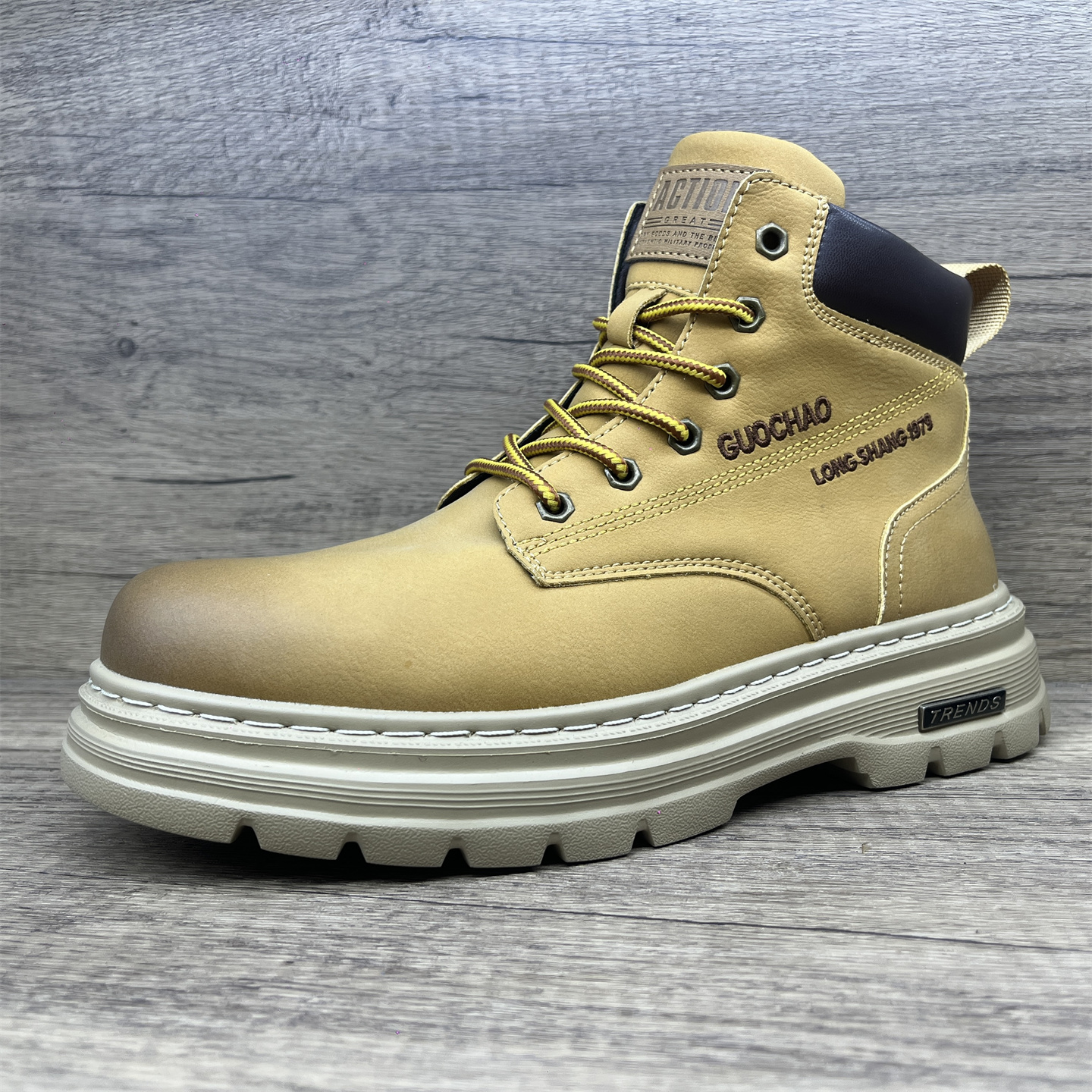 捡漏实体店200+撤柜冬季保暖男士马丁靴轻便防滑休闲皮靴子