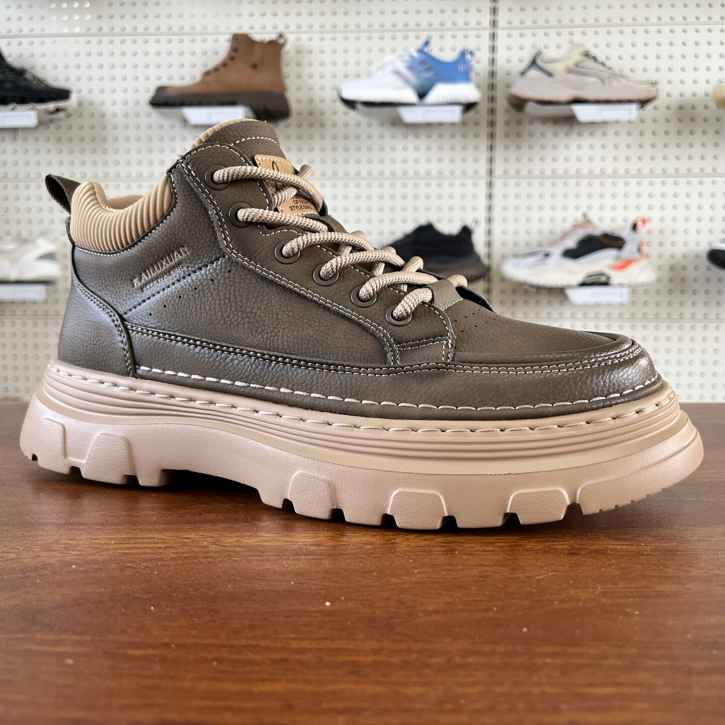捡漏实体店260+撤柜秋冬季皮面男士马丁短靴子日常时尚休闲男鞋