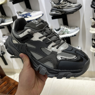 小众街潮运动休闲鞋 时尚 撤柜春秋透气老爹男鞋 捡漏实体店200多元