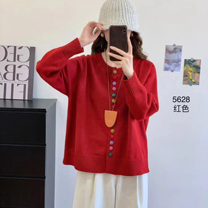 圆领彩虹扣毛衣小香风毛衣外套女宽松慵懒风秋冬2024大码开衫5628