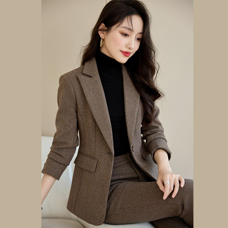 毛呢西装套装女秋冬季2026新款高级感时尚通勤职业装女士西服外套