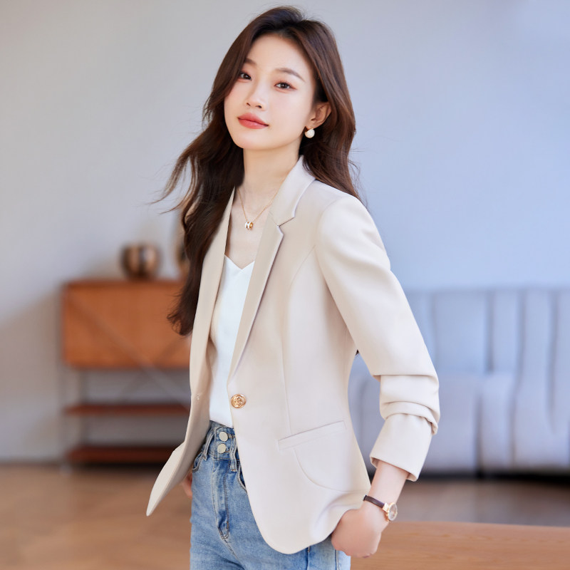 米白色西装外套女春秋2025新款高级感休闲气质短款小个子女士西服