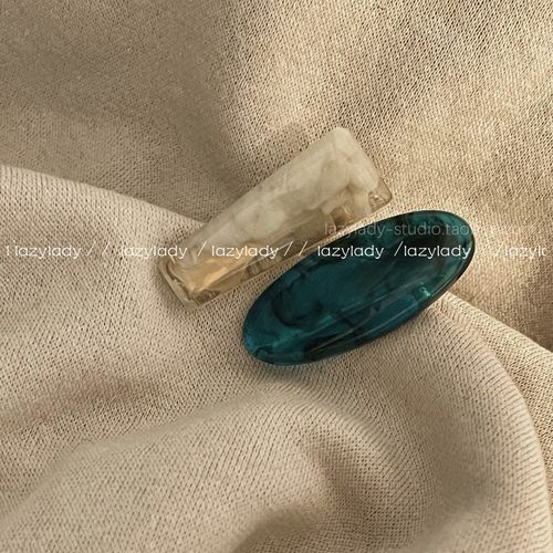 2个装哦。树脂鸭嘴夹洋气