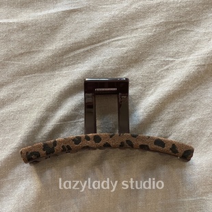 枣红底夹搭配豹纹元素 秋冬时髦单品 大号轻便ju好用的鲨鱼夹抓夹