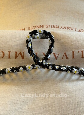 清！原16 黑色合金材质小雏菊印花鲨鱼夹后脑勺抓夹盘发夹子