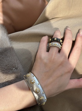 S925银镀金手工拉丝布契风厚金中古黑金太阳花点钻拉丝戒指指环