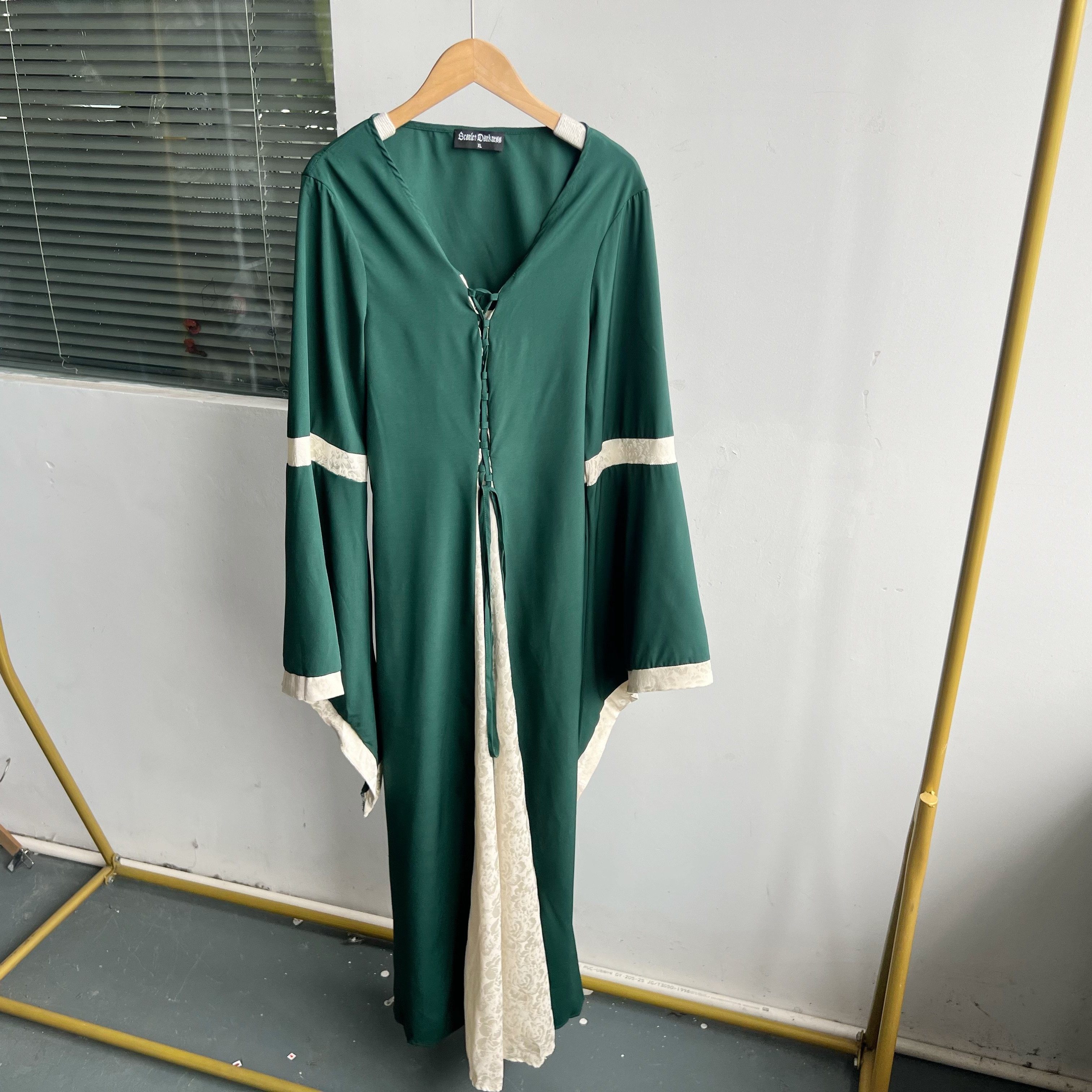 A1-214万圣节哥特式复古cos喇叭袖系带多利亚表演服连衣裙H26-1,女装/女士精品,连衣裙,淘宝优惠券,粉丝福利购,淘宝优惠卷