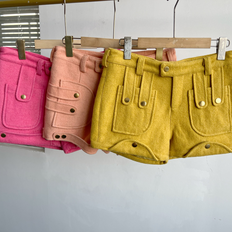 2C-28春秋款多巴胺色系甜美减龄短款短裤女毛呢修身可爱D25-4