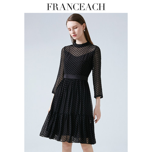 法涵意弛真丝绒连衣裙女2024年春夏新款洋气欧货气质桑蚕丝小黑裙