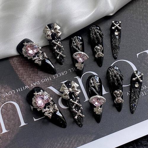 y2k暗黑辣妹重工穿戴美甲贴片成熟暗黑哥特甜酷可拆卸小熊蝴蝶结