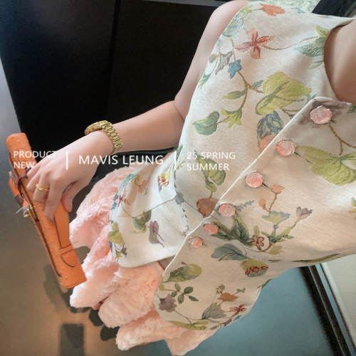 MAVIS LEUNG 溢出屏幕的花香 春色雪芽植物提花亚麻修身圆领马甲