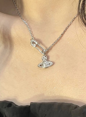 别针土星项链女ins潮酷辣妹锁骨链学生轻奢小众设计高级生日礼物