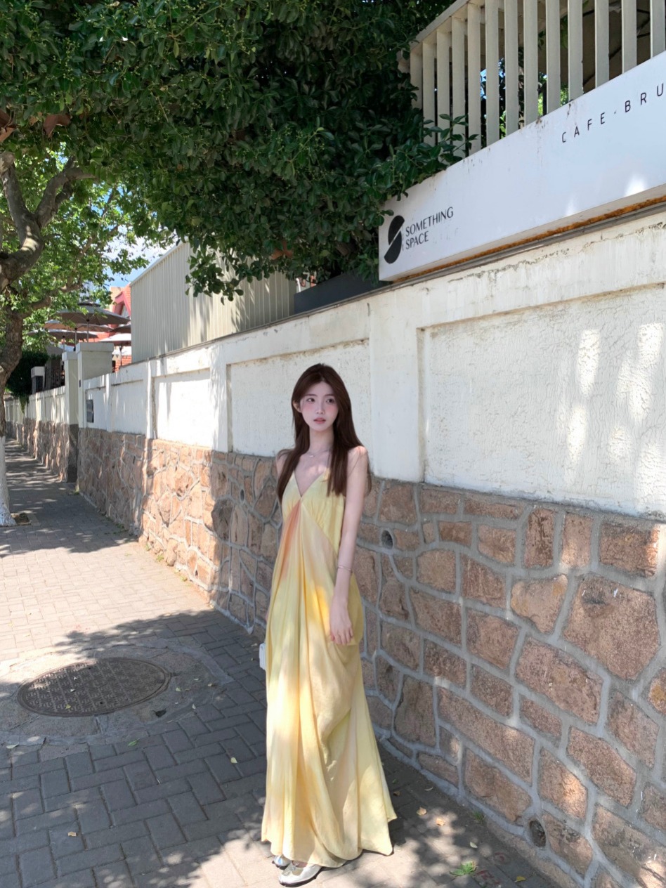 实拍实价  新款显瘦垂坠感廓形吊带裙印花晕染连衣裙