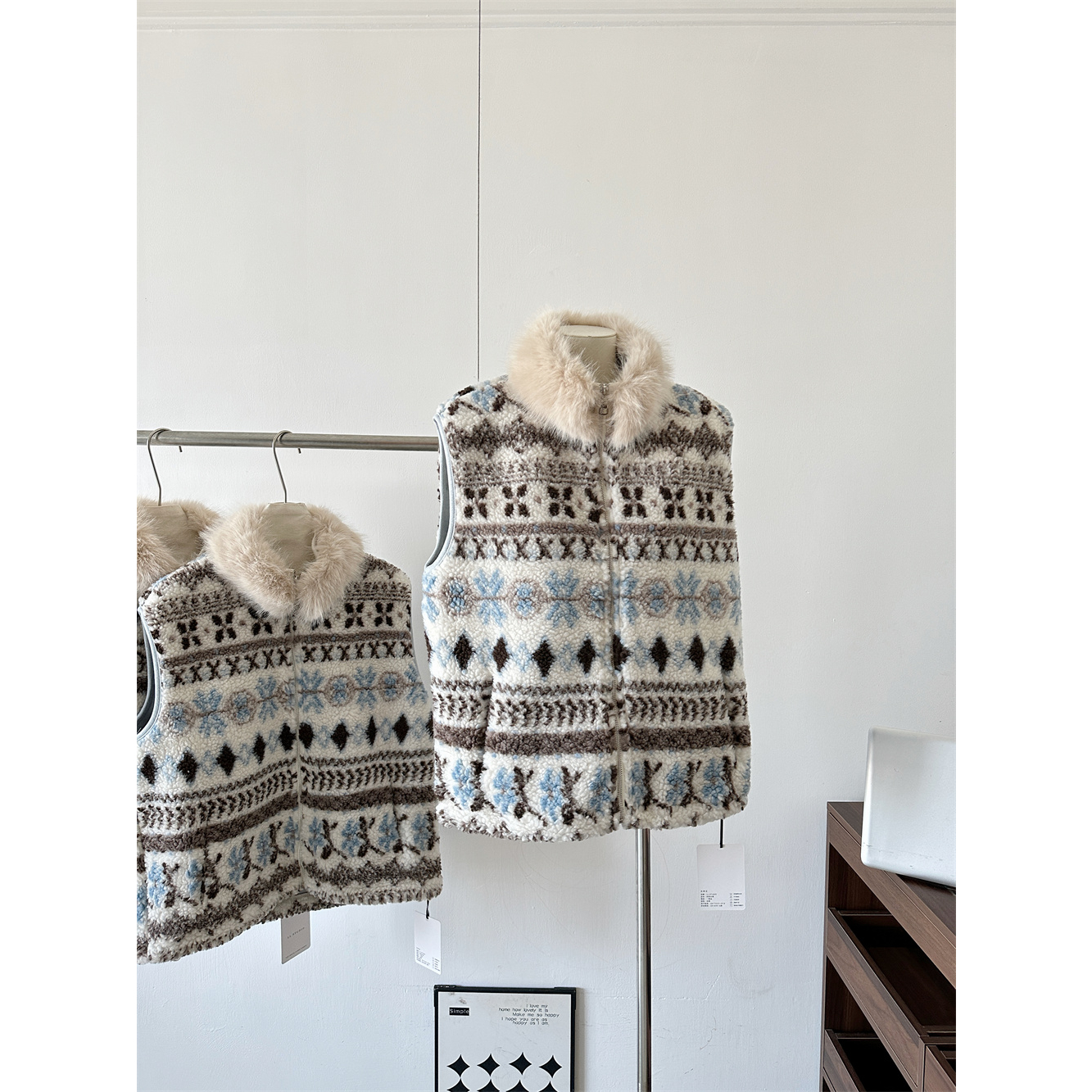 荒荒家费尔岛毛领马甲背心2025冬季新款复古学院毛绒茸无袖外套女