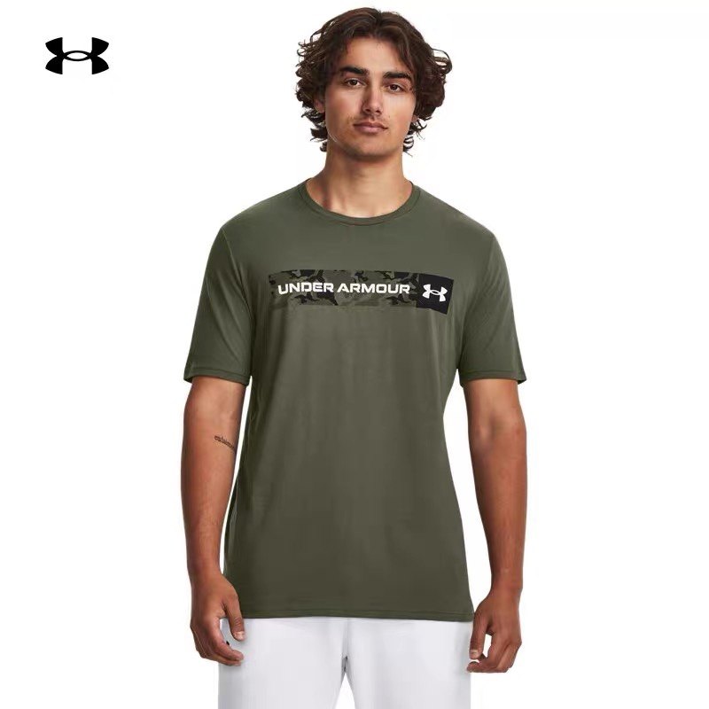 安德玛官方UA春夏男子胸前迷彩条纹训练运动短袖T恤1376830