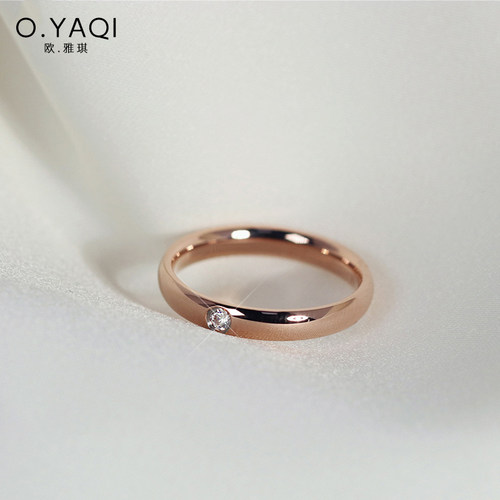 单钻光面钛钢镀18k金女尾戒食指