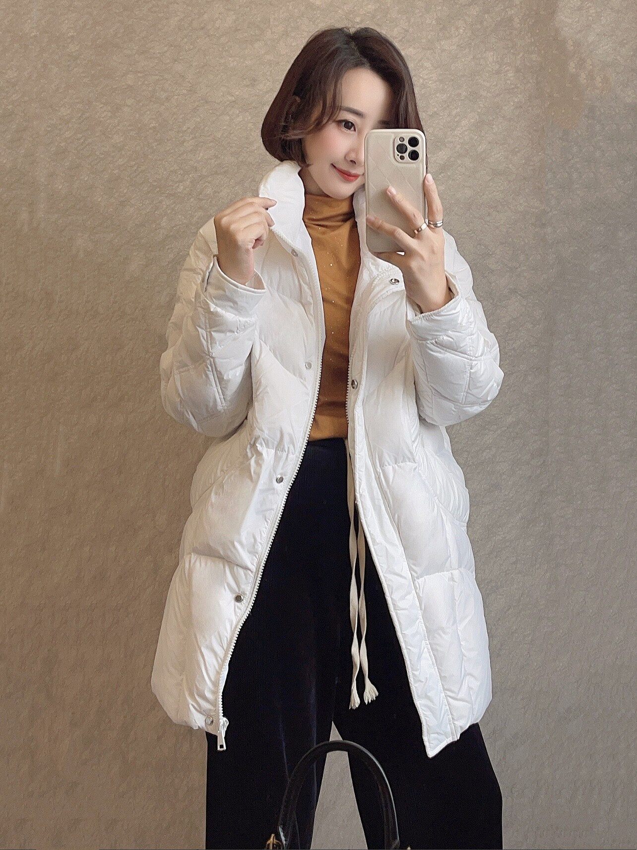 中长款羽绒服女冬季新款白色轻薄款修身外套
