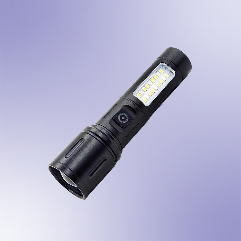 C605伸缩变焦手电筒USB充电