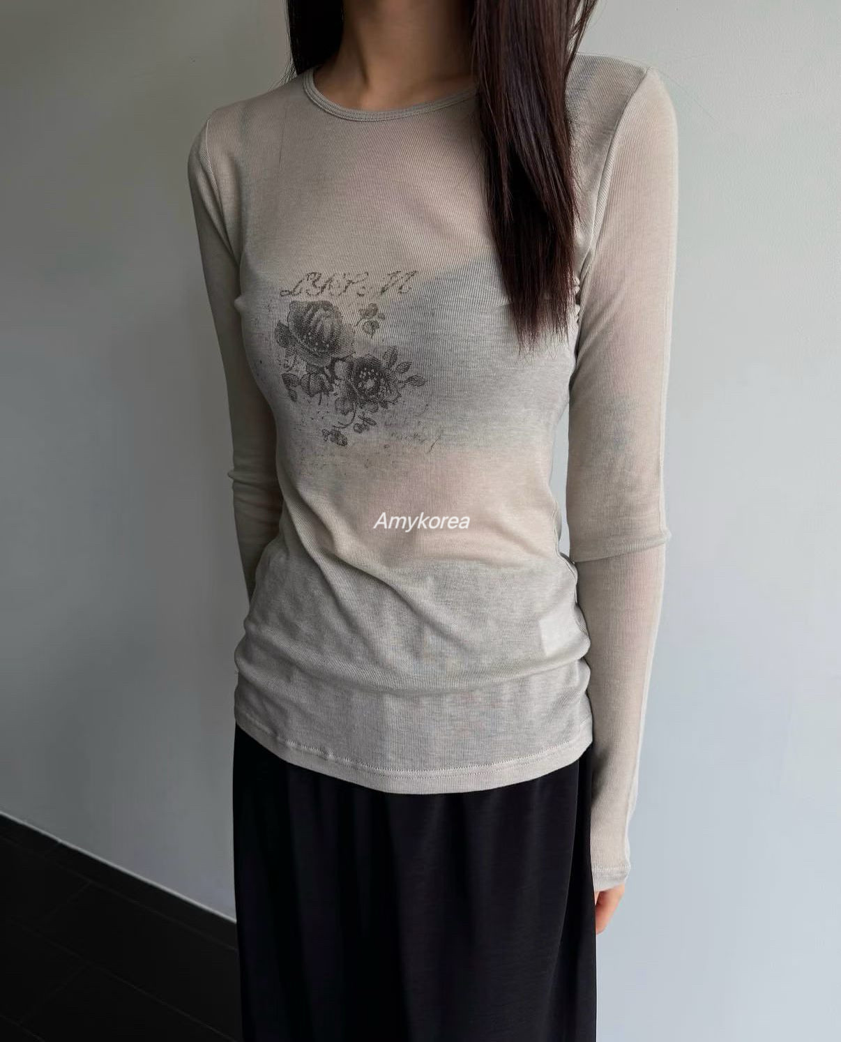 lysm Amy韩代 26早秋 东大门 印花图案 长袖t恤 纯色圆领 百搭